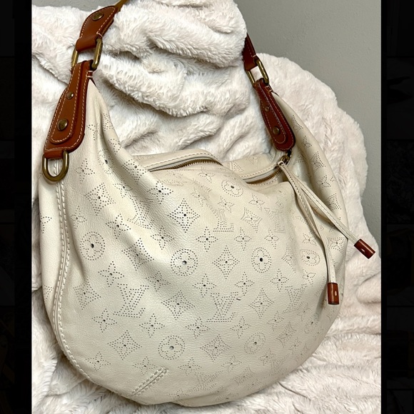 Louis Vuitton Perforated Monogram Leather Onatah GM Bag LIMITED EDITION! - Picture 2 of 9